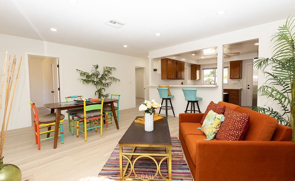 Photo of Listing #PW25108299