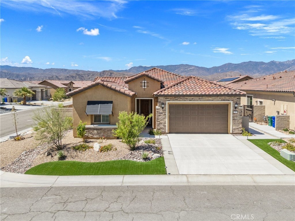 Photo of Listing #OC25100267