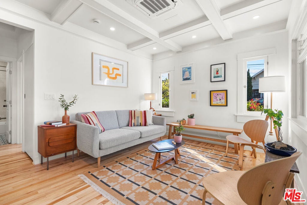 Photo of Listing #25539853