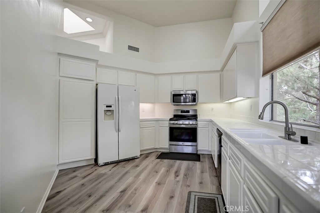 Photo of Listing #PW25109496