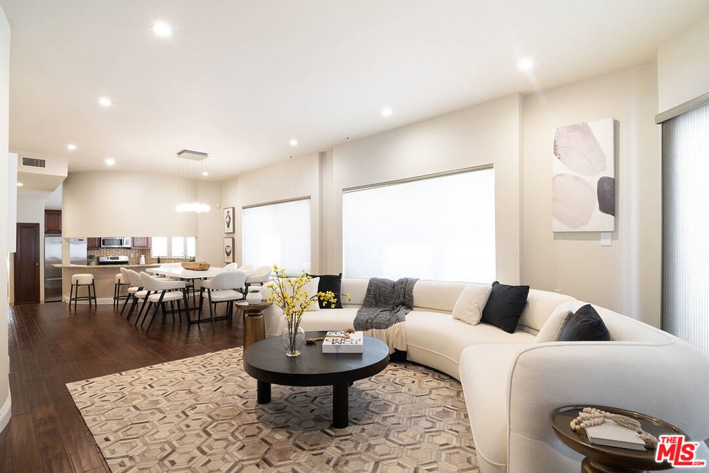 Photo of Listing #25537479