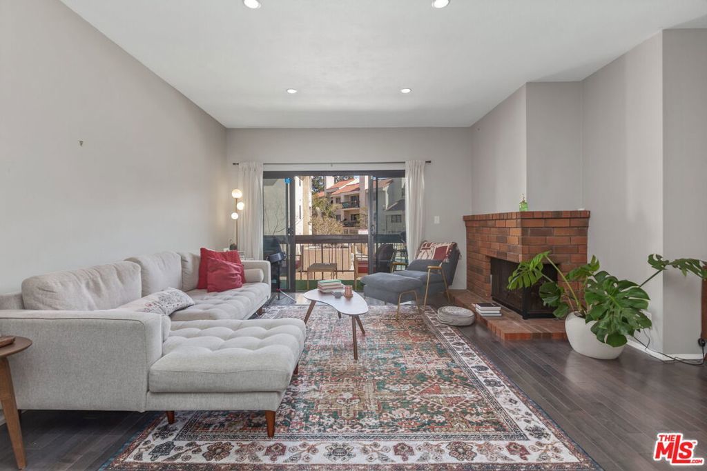 Photo of Listing #25540127