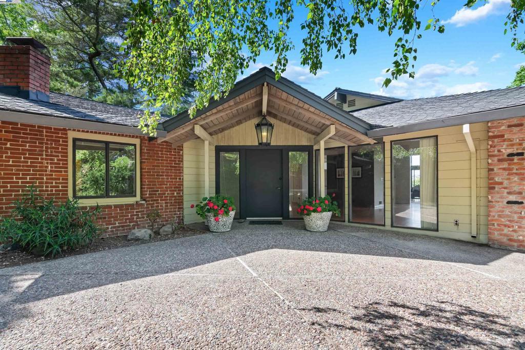 Photo of Listing #41097933