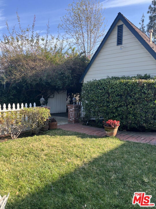 Photo of Listing #25540185