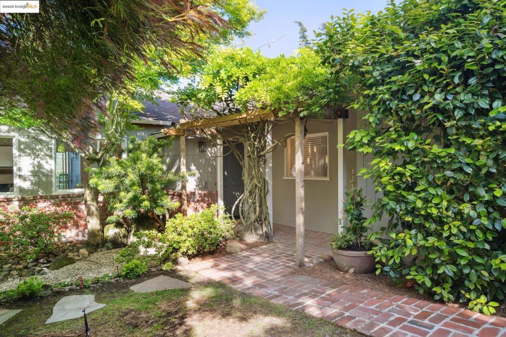 Photo of Listing #41097973