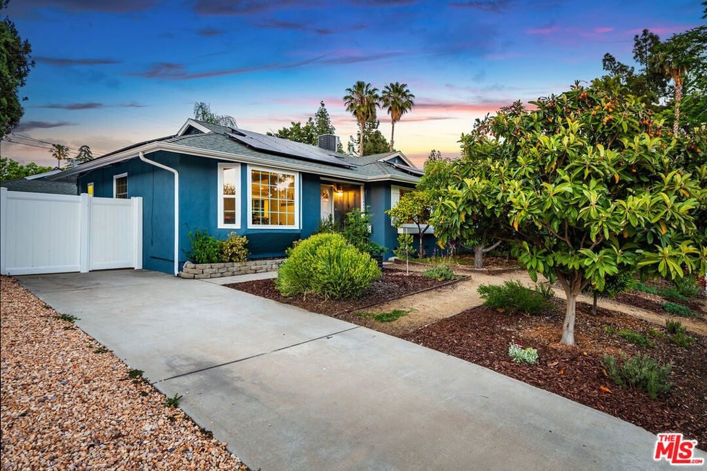 Photo of Listing #25537537