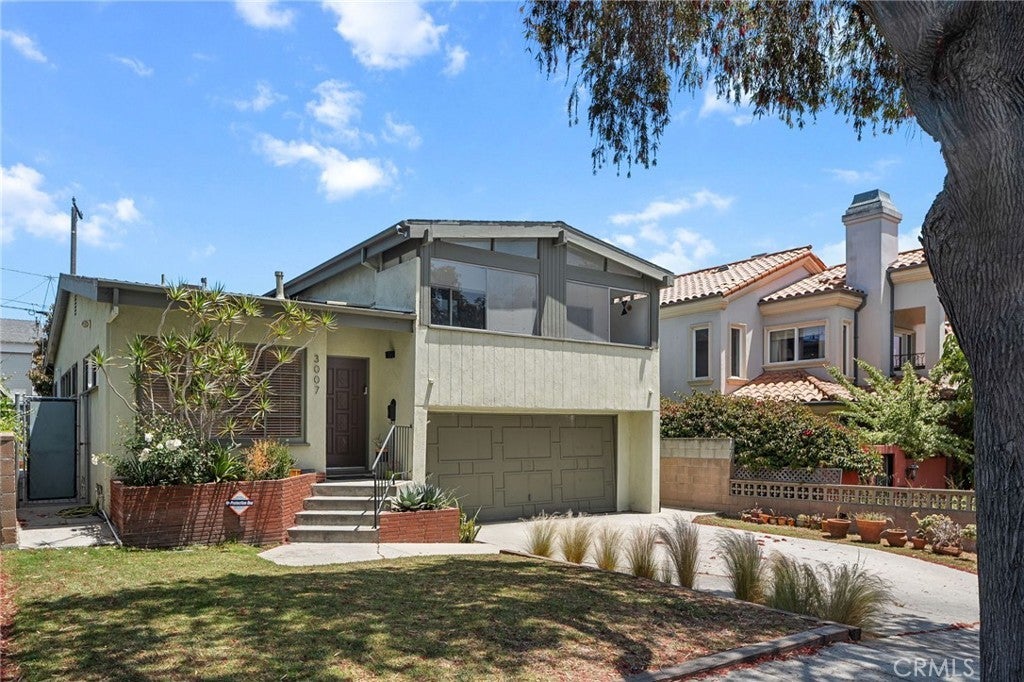 Photo of Listing #SR25111007