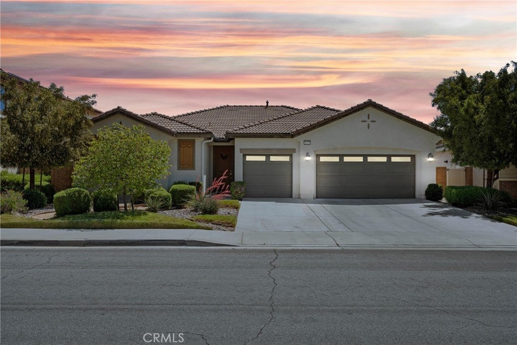 Photo of Listing #IV25104378