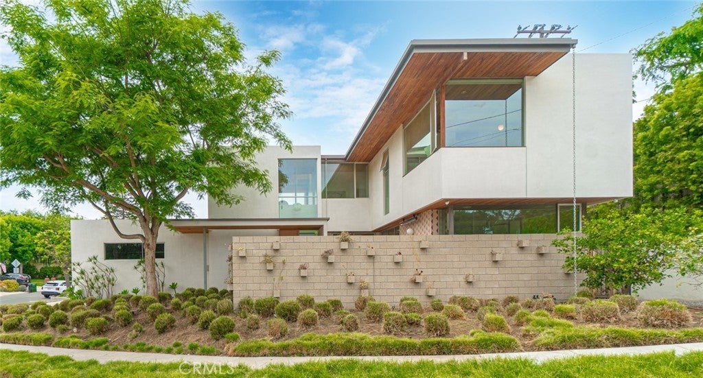 1357 Voorhees Avenue