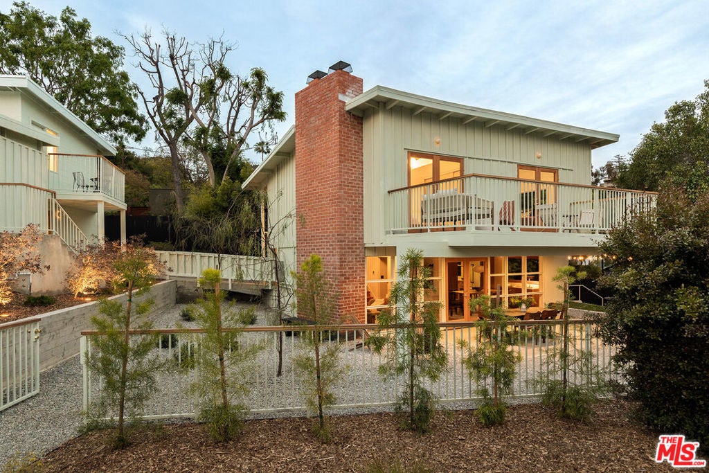 Photo of Listing #25540821