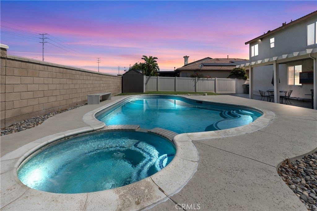 Photo of Listing #IV25111054