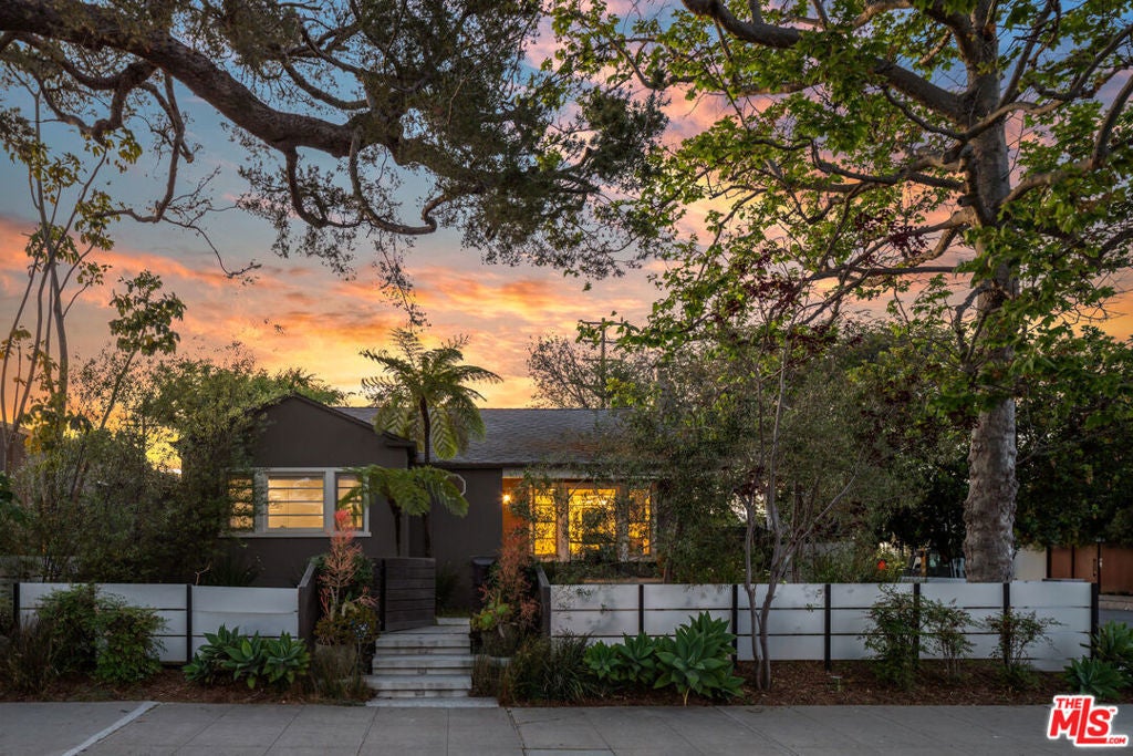 Photo of Listing #25538093