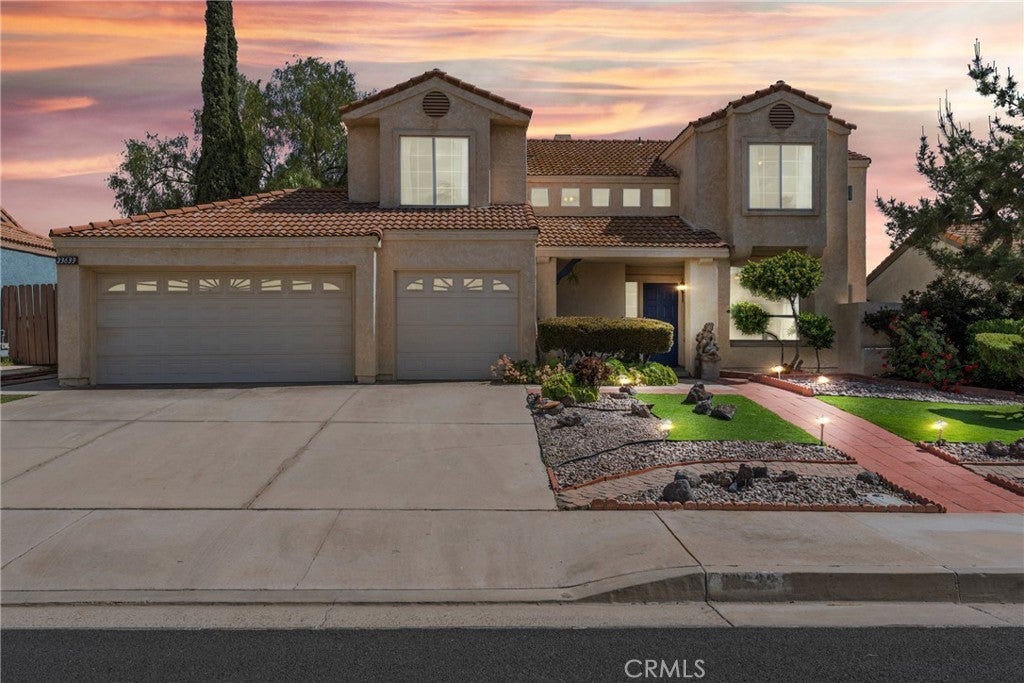 Photo of Listing #IV25104066