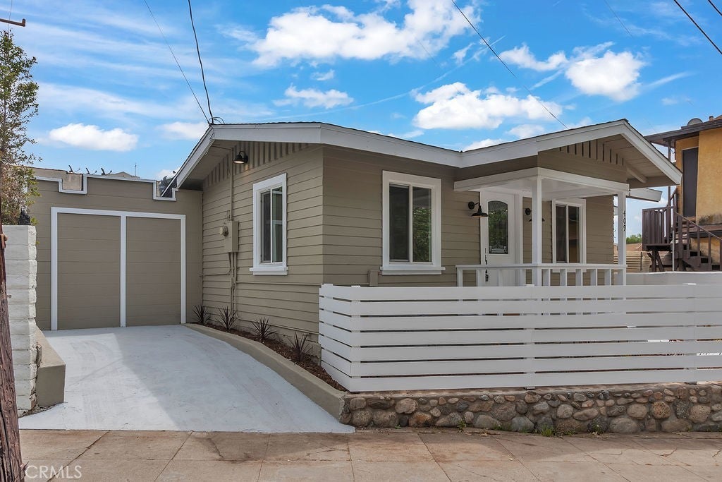 Photo of Listing #PW25111553