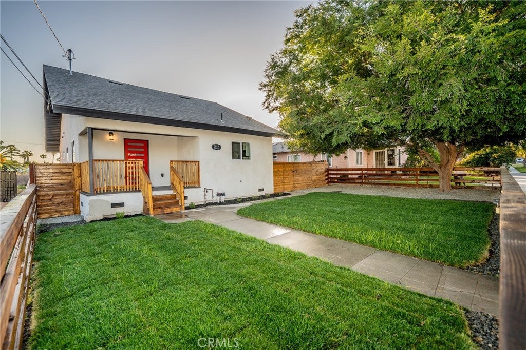 Photo of Listing #IV25111773