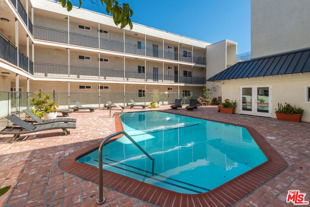 Photo of Listing #25541009