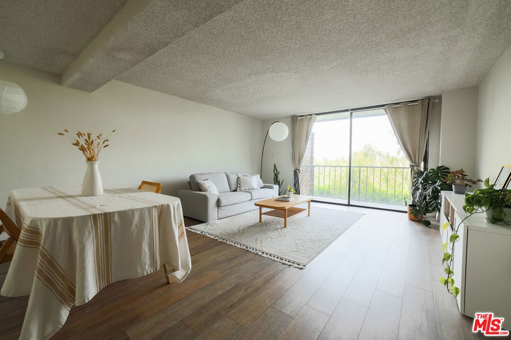 Photo of Listing #25541025