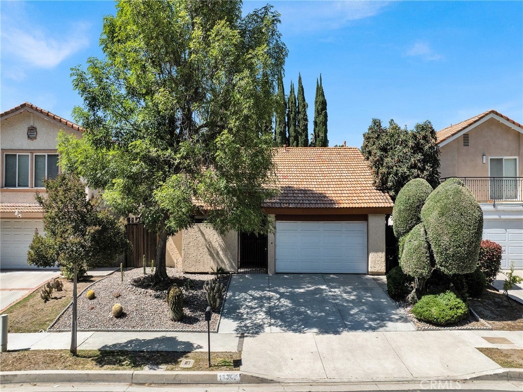 Photo of Listing #SR25109096