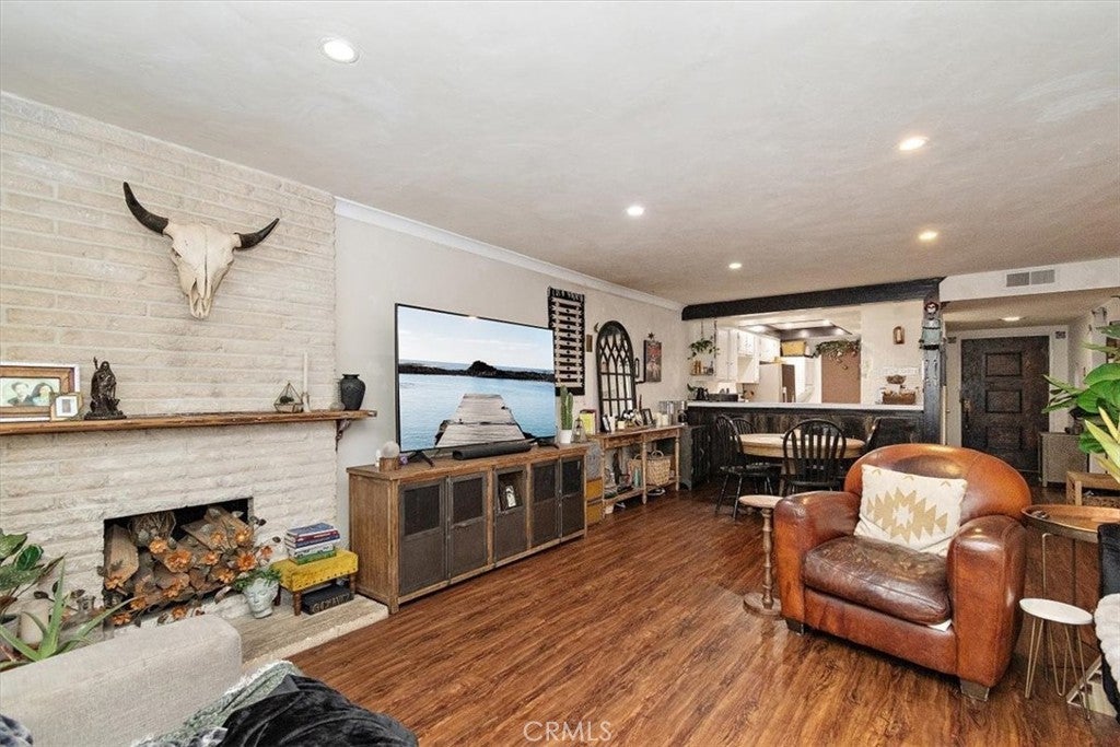 Photo of Listing #DW25111937