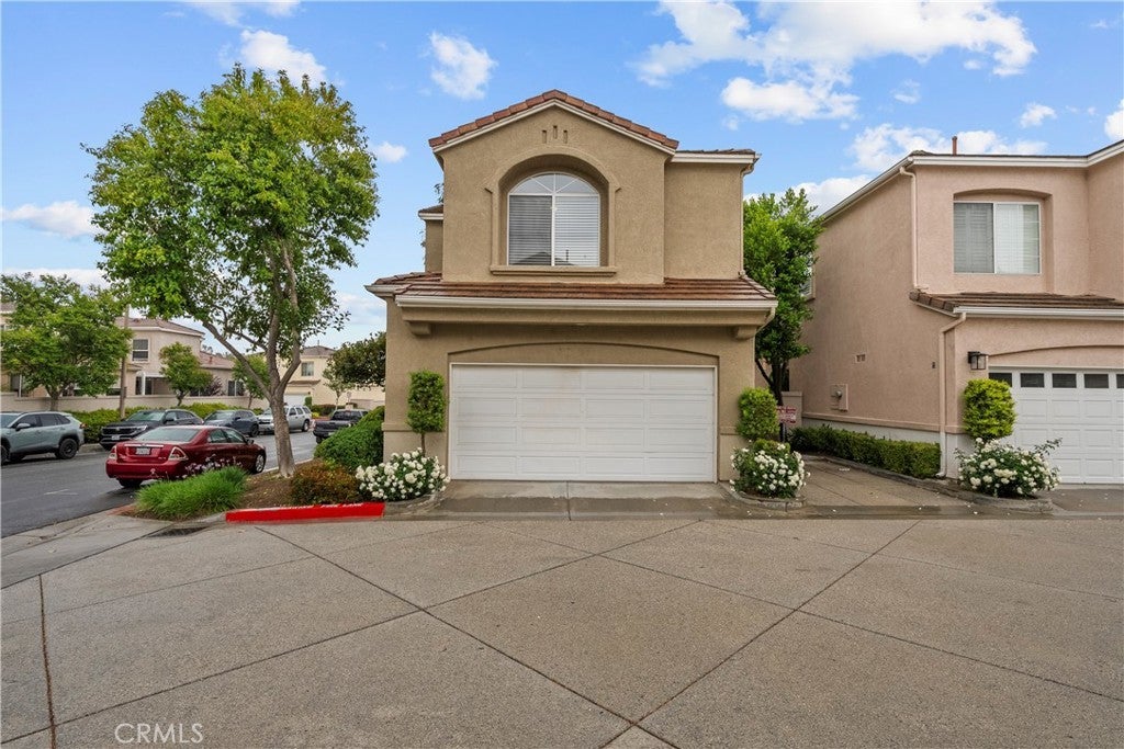 Photo of Listing #SR25112158