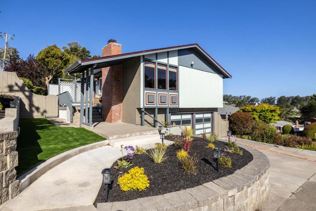 Photo of Listing #ML82007681