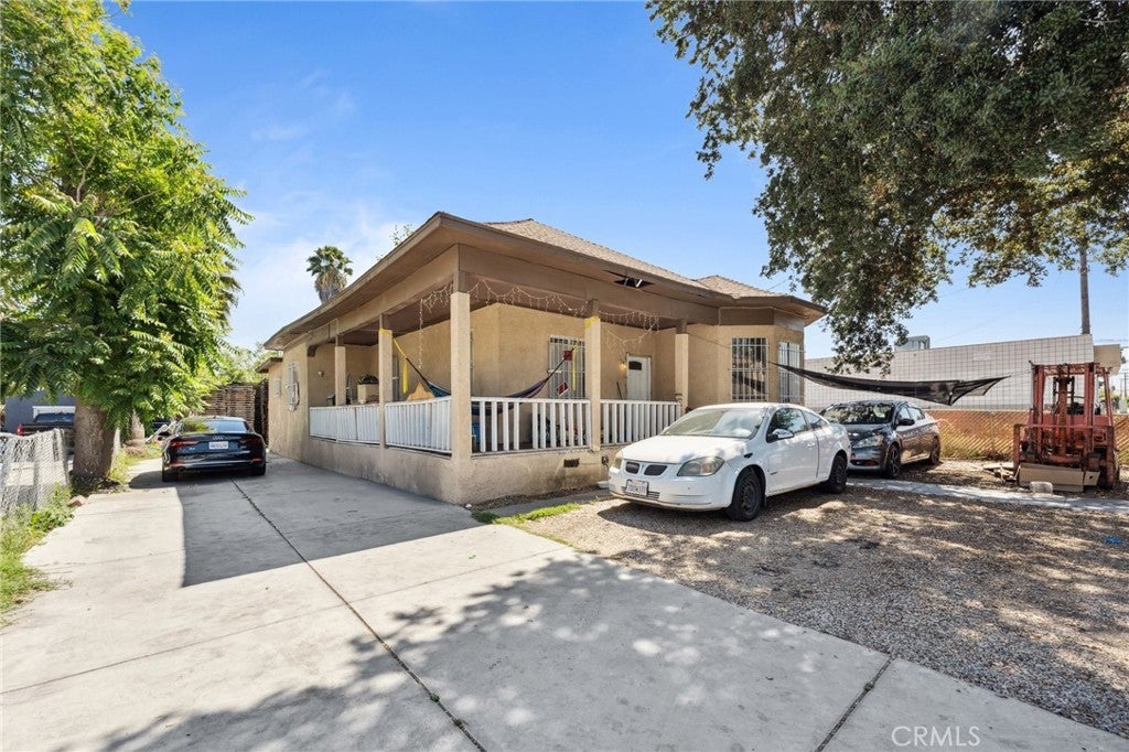 Photo of Listing #IV25112322