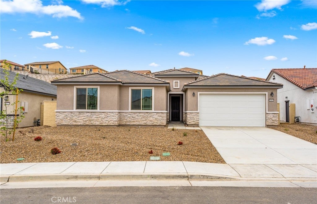 Photo of Listing #IV25112382