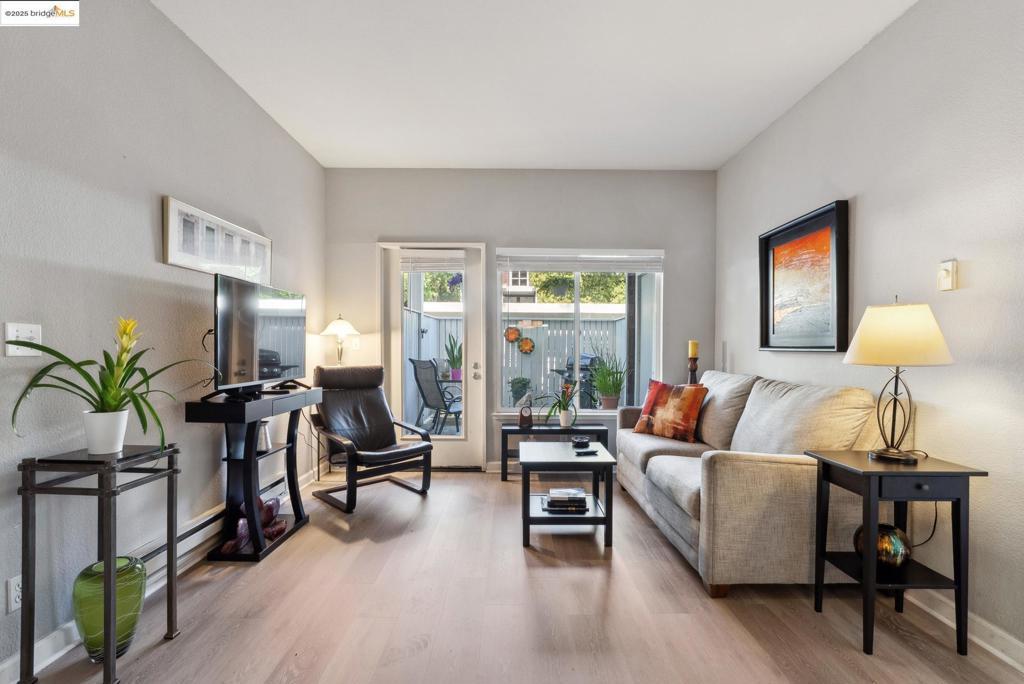 Photo of Listing #41098271