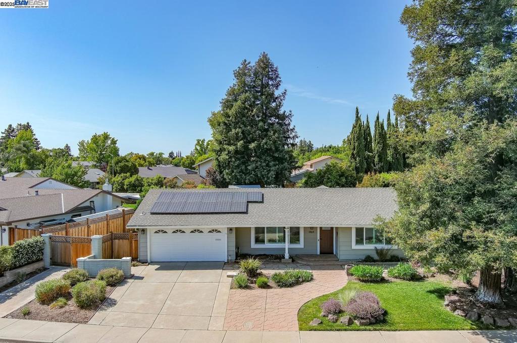 Photo of Listing #41098275