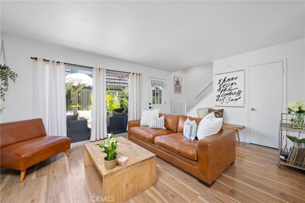 Photo of Listing #PW25111182