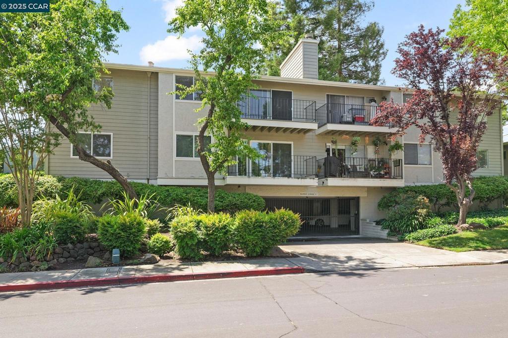 Photo of Listing #41098292