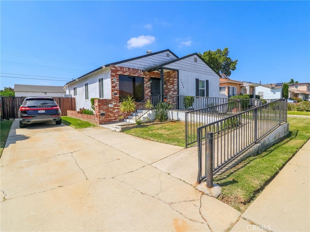 Photo of Listing #IV25108182