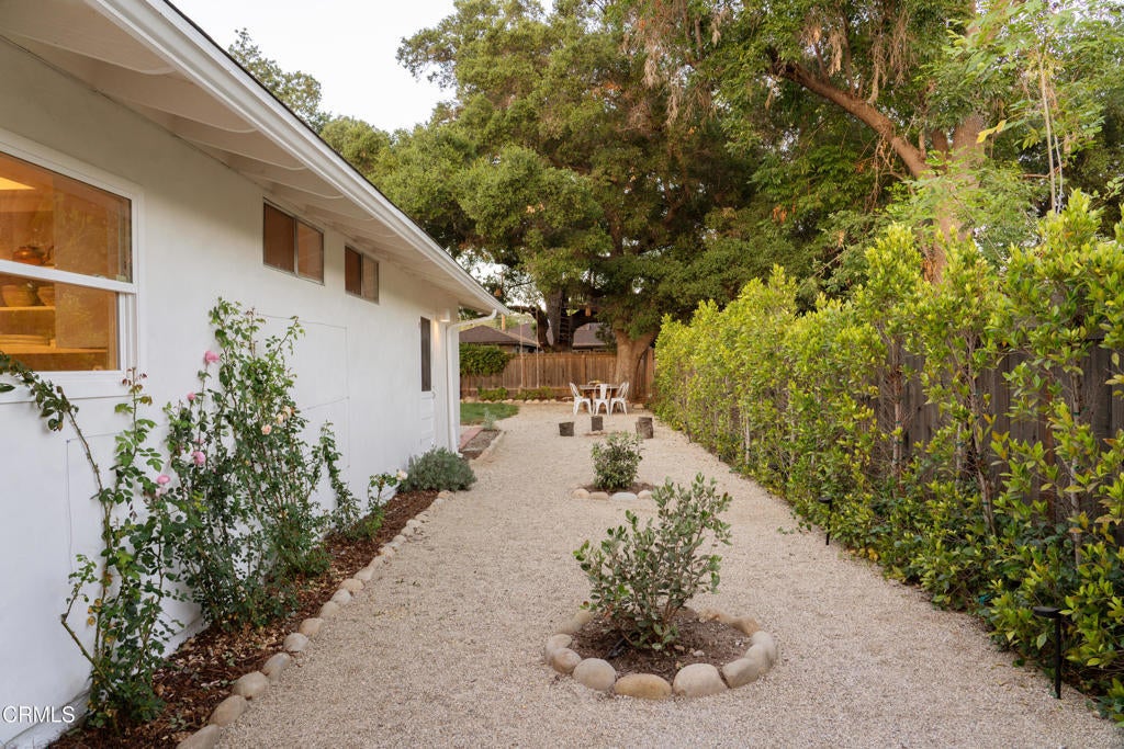 Photo of Listing #V1-30070