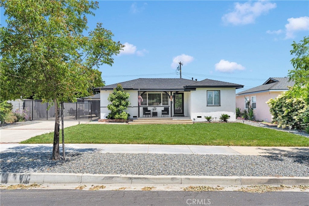 Photo of Listing #IV25113560