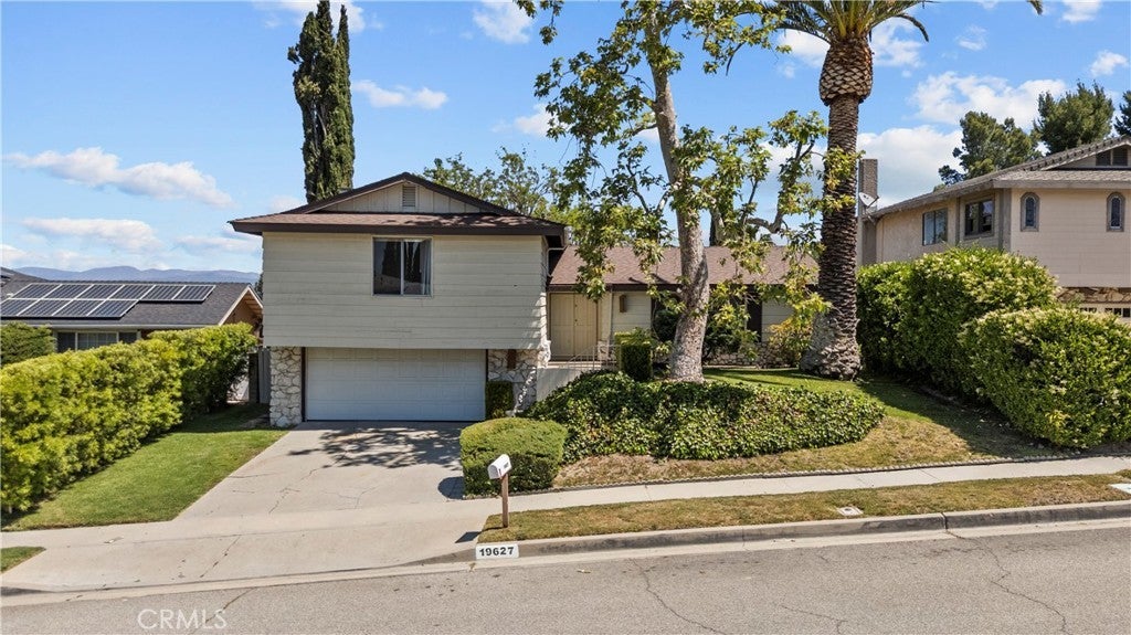 Photo of Listing #SR25112765