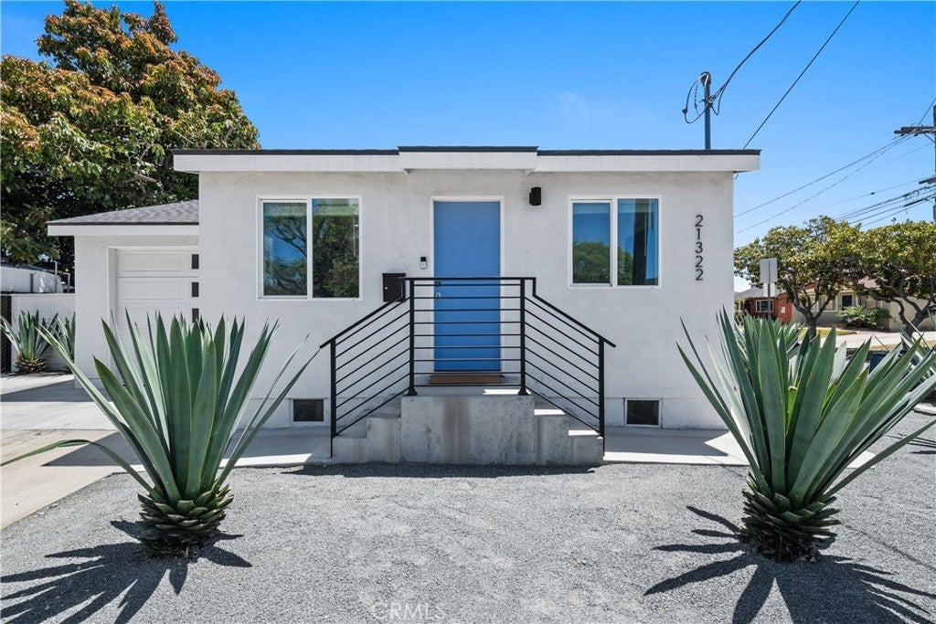 Photo of Listing #SB25112317