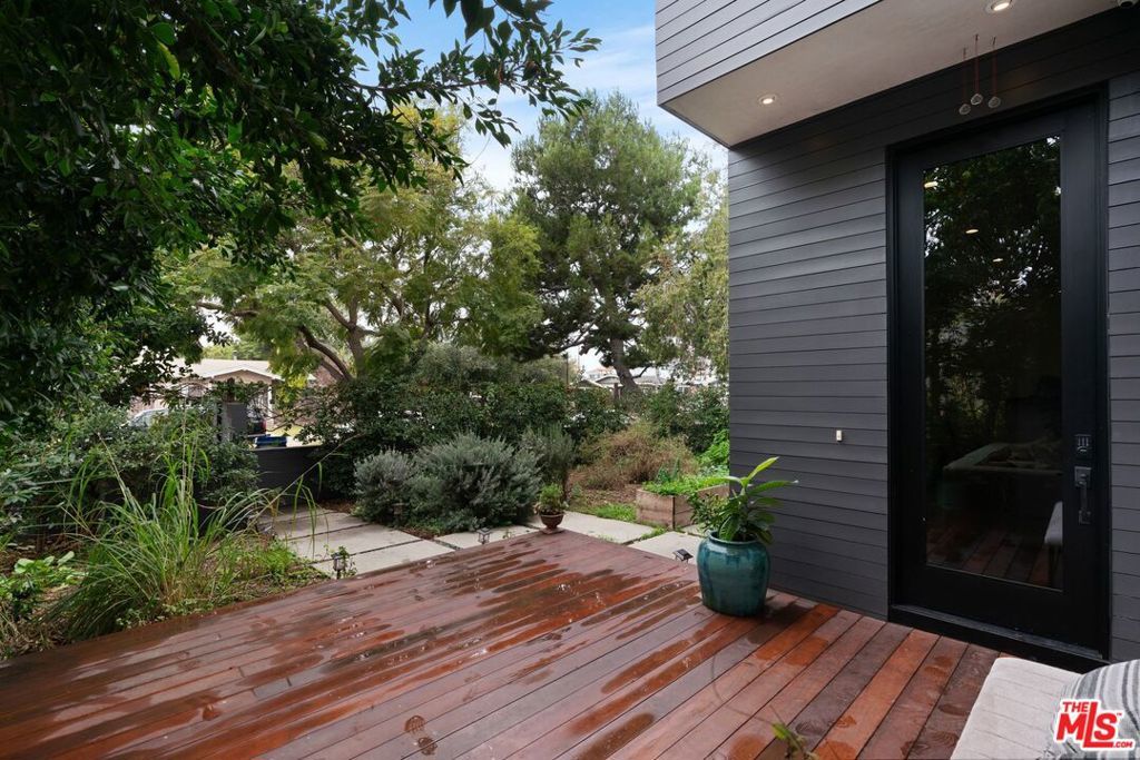 Photo of Listing #25541379