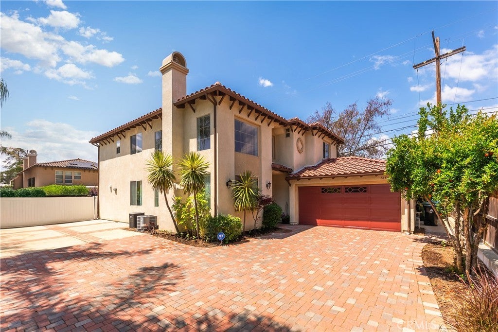 Photo of Listing #SR25104123