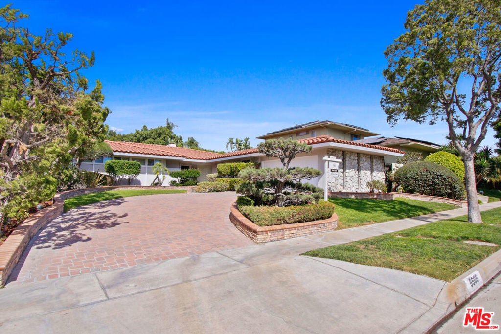 Photo of Listing #25482533