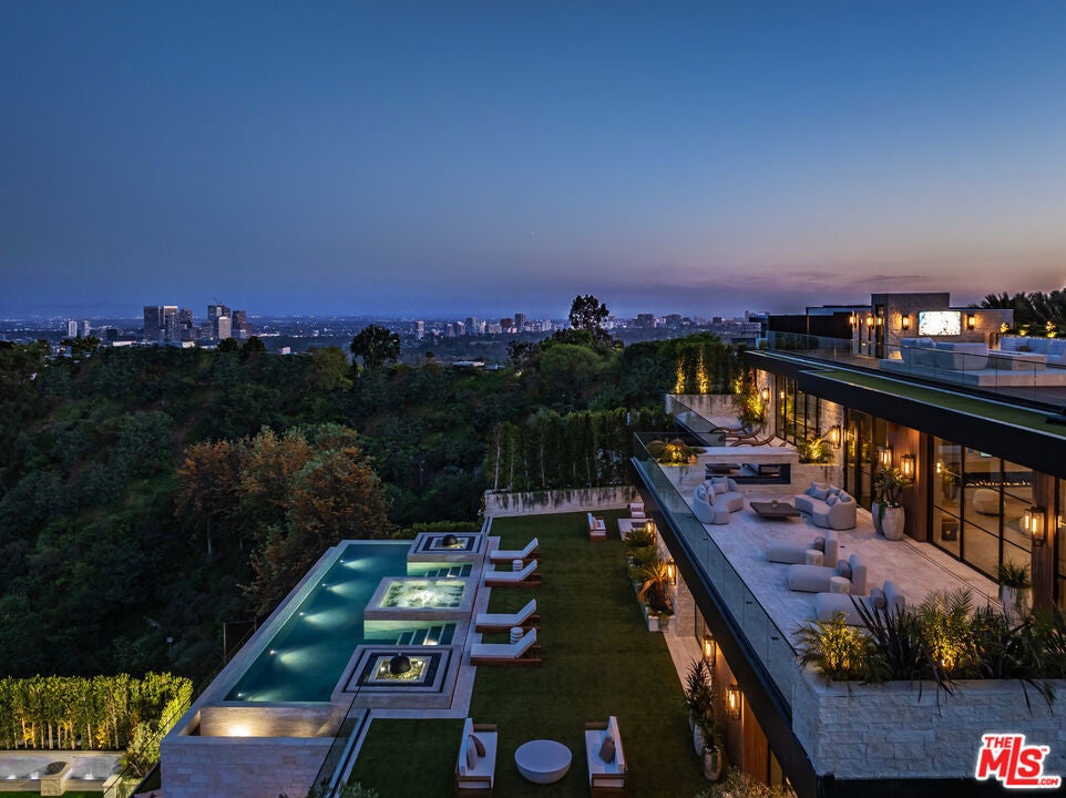 Photo of Listing #25540685