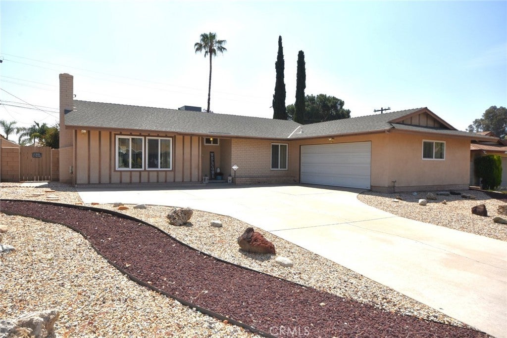 Photo of Listing #IV25110843