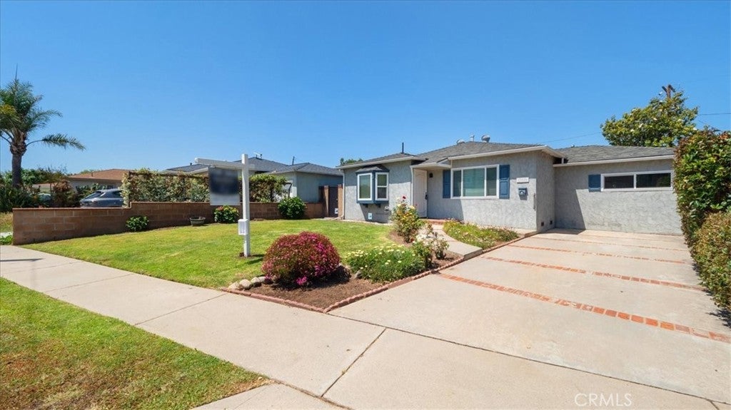 Photo of Listing #IV25114005