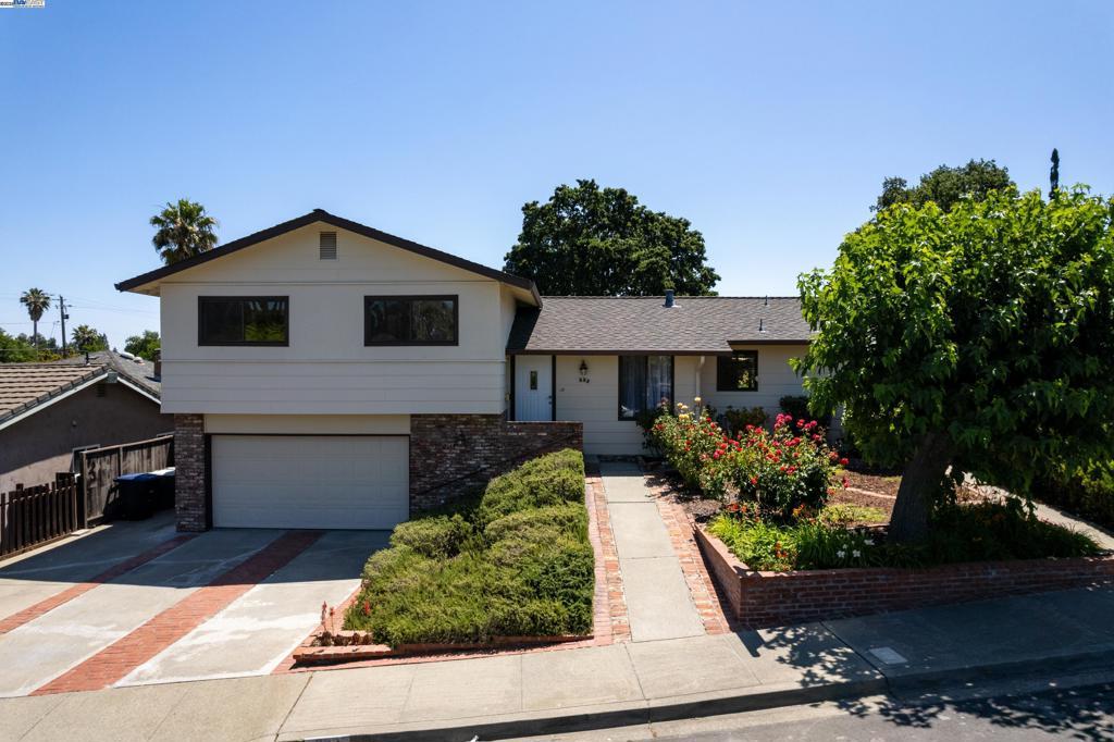 Photo of Listing #41098459