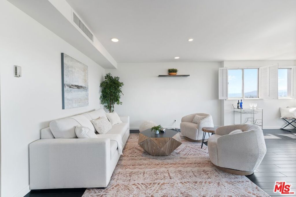 Photo of Listing #25534389