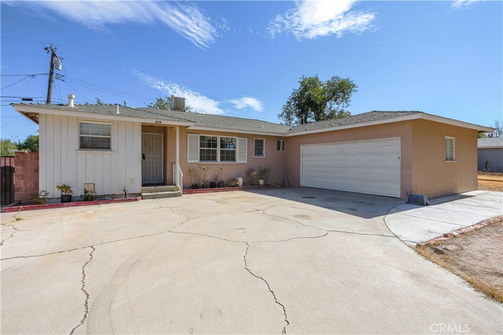 Photo of Listing #SR25114112