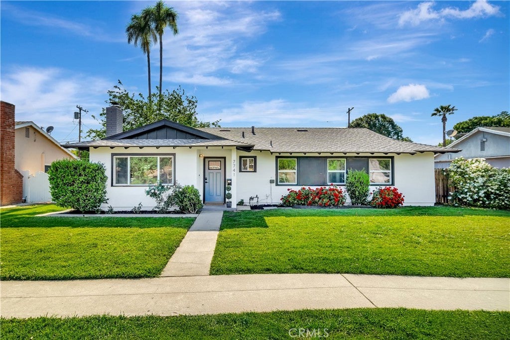 Photo of Listing #SR25111915