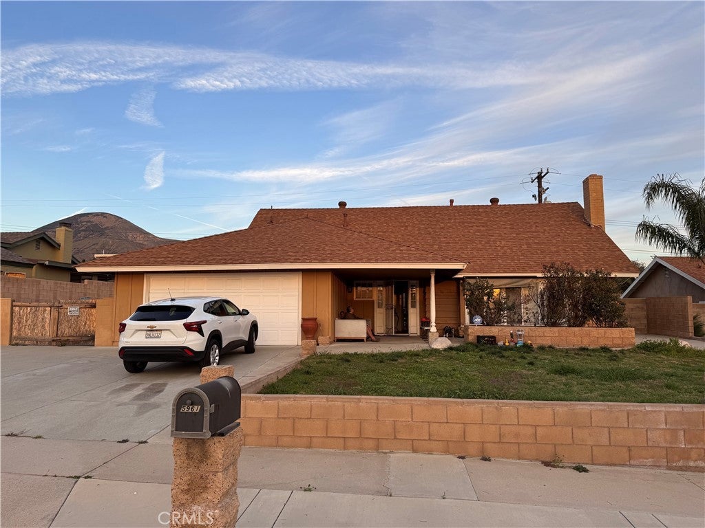 Photo of Listing #CV25095260