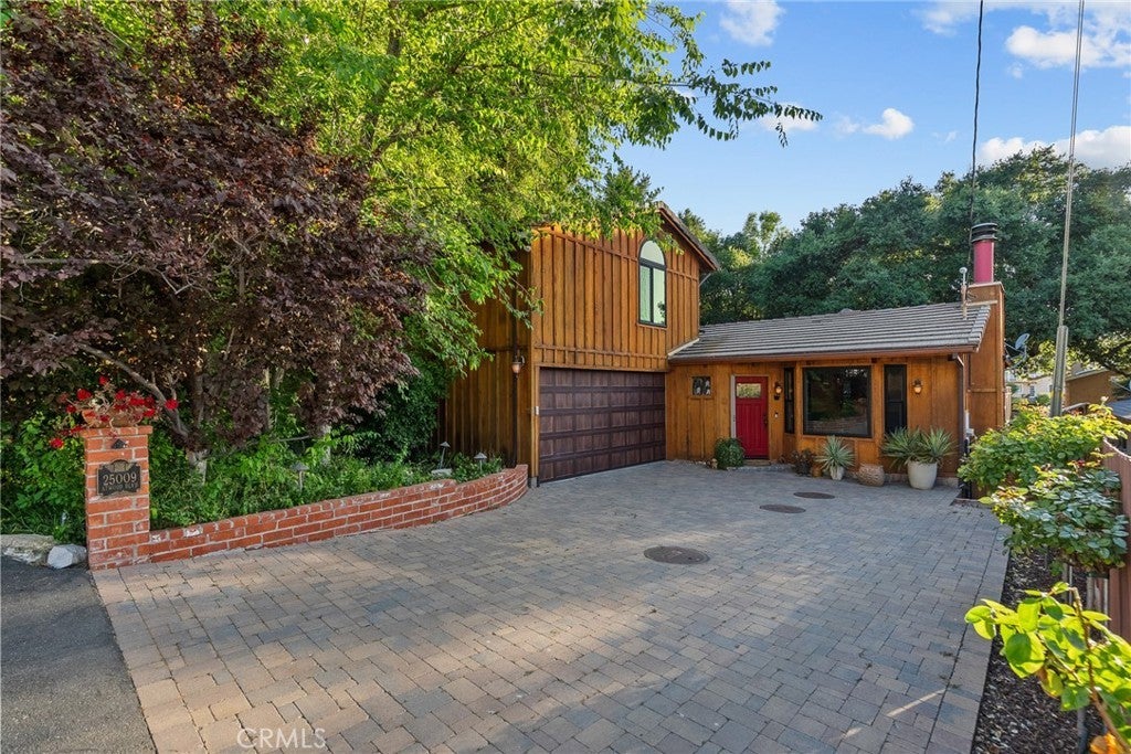 Photo of Listing #SR25114021