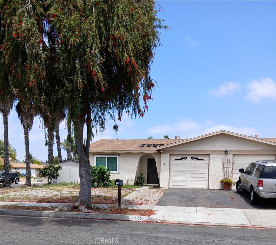 Photo of Listing #IV25110747