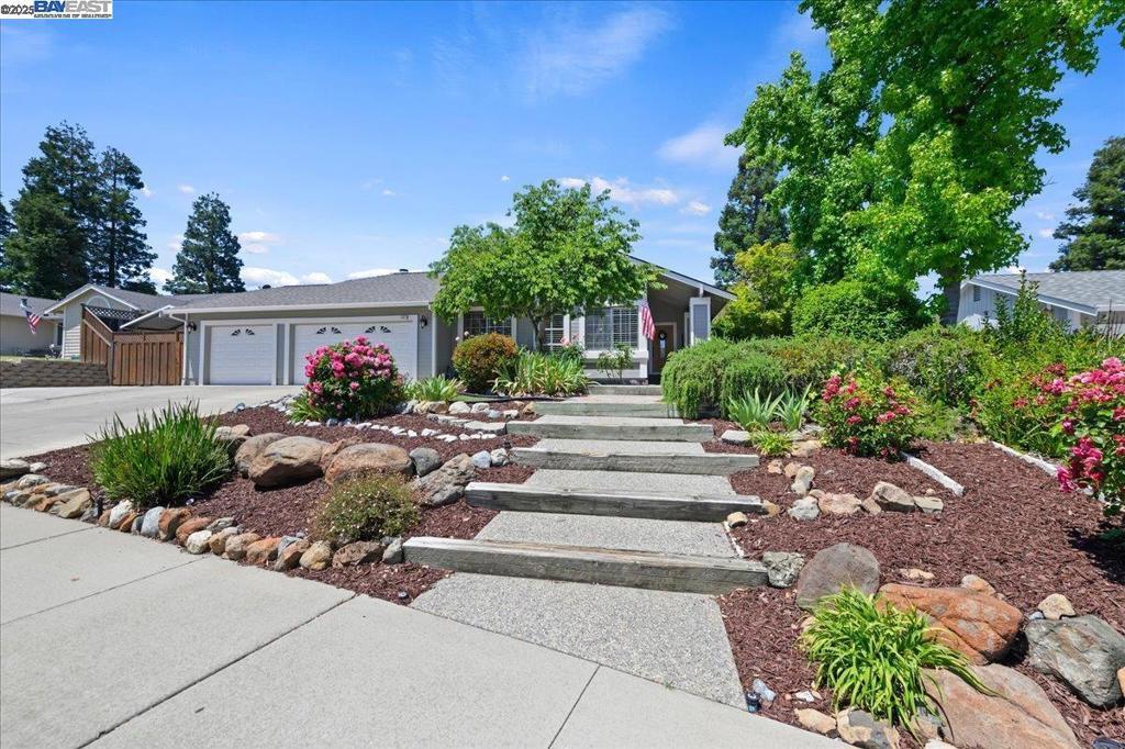 Photo of Listing #41098477